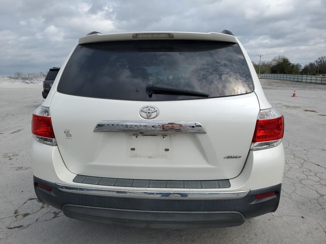 2011 TOYOTA HIGHLANDER - Фото 6