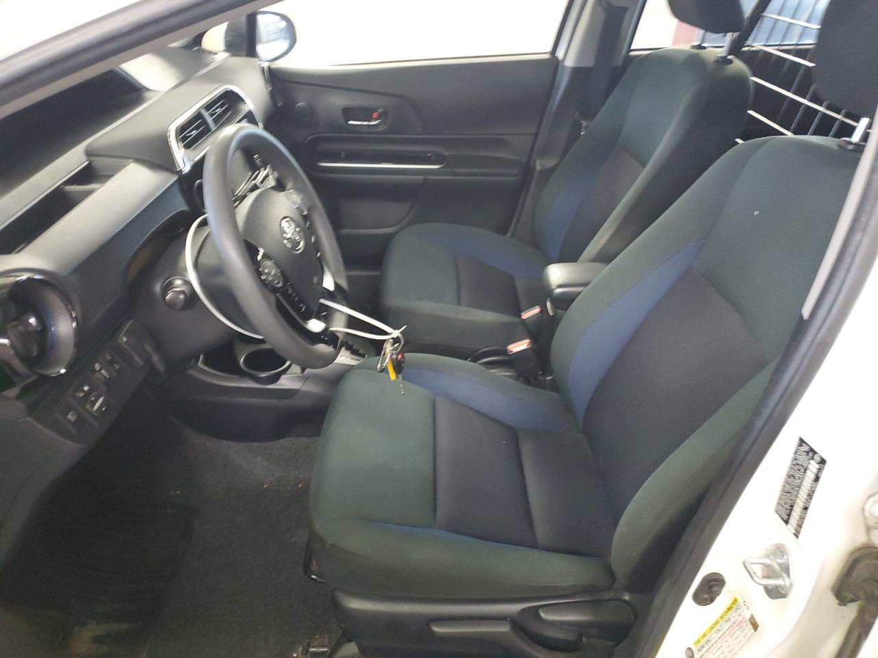 2018 TOYOTA PRIUS C - Image 7