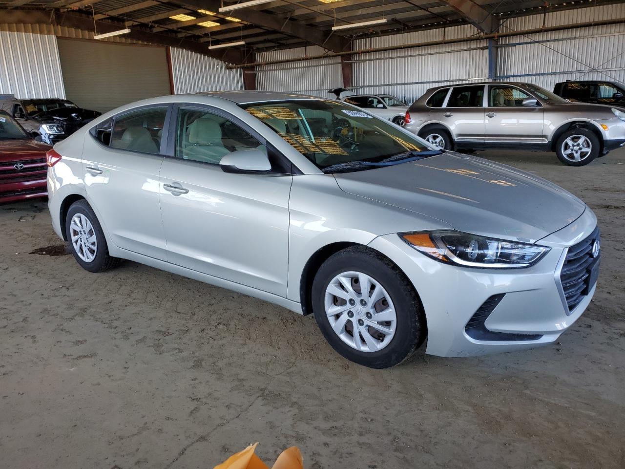 2017 HYUNDAI ELANTRA SE - Фото 4