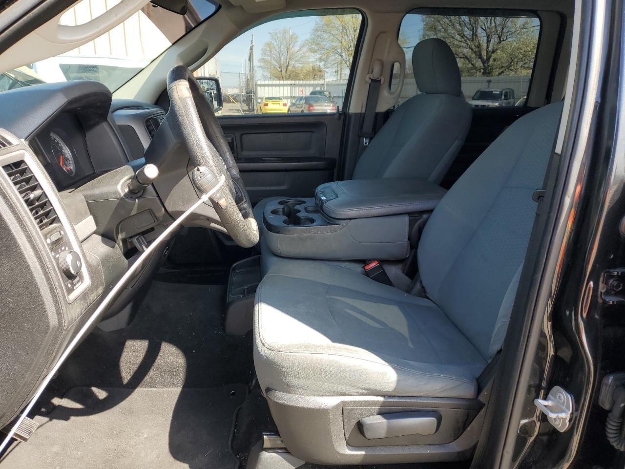 2017 RAM 1500 ST - Image 7