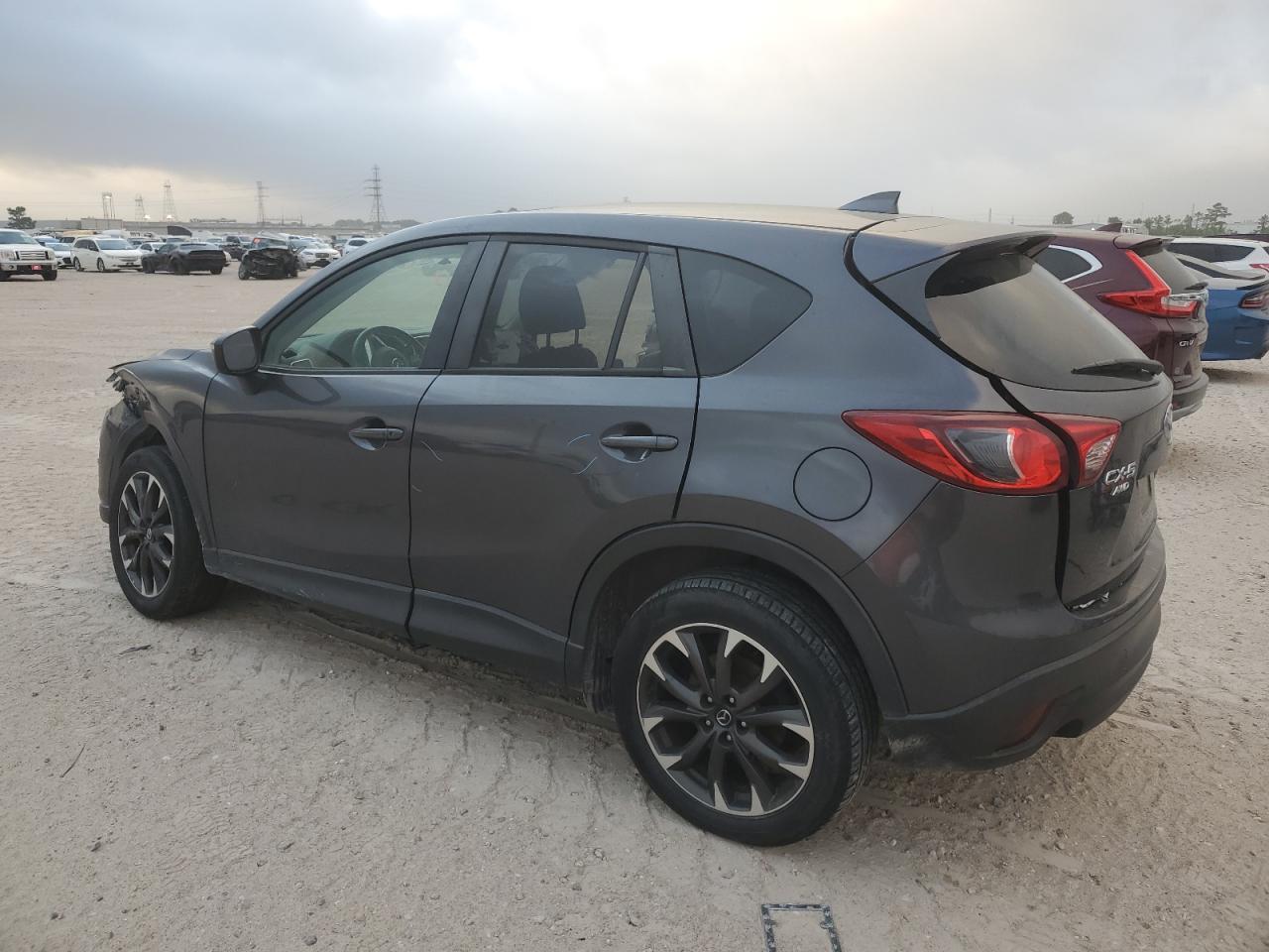 2016 MAZDA CX-5 GT - Image 2