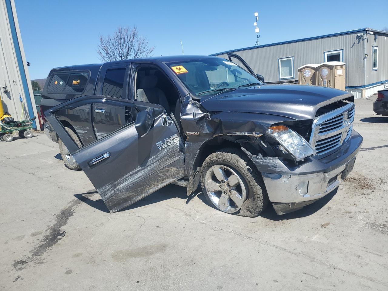 2017 RAM 1500 SLT - Фото 4