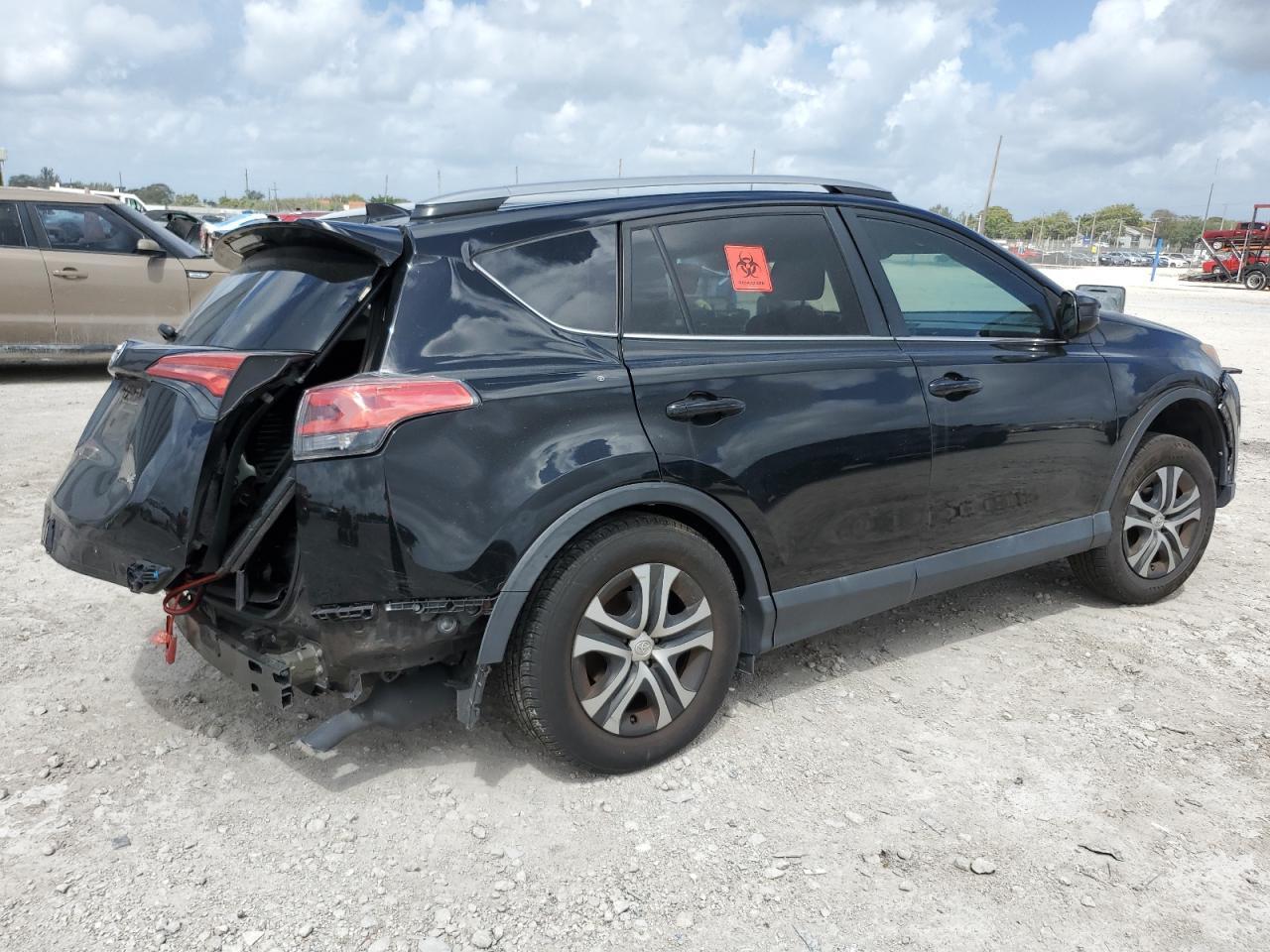 2018 TOYOTA RAV4 LE - Image 3