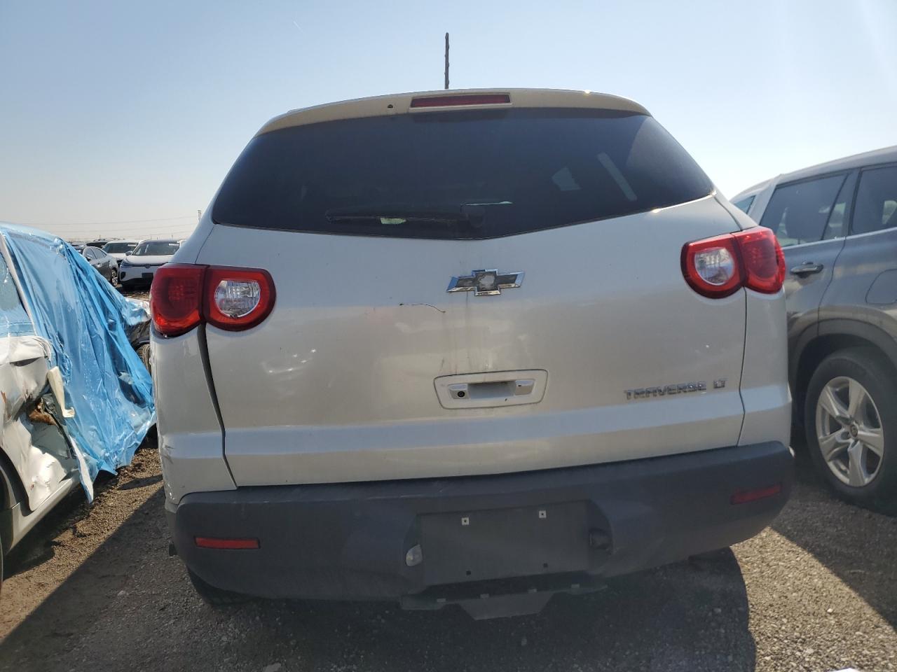 2011 CHEVROLET TRAVERSE L - Image 6