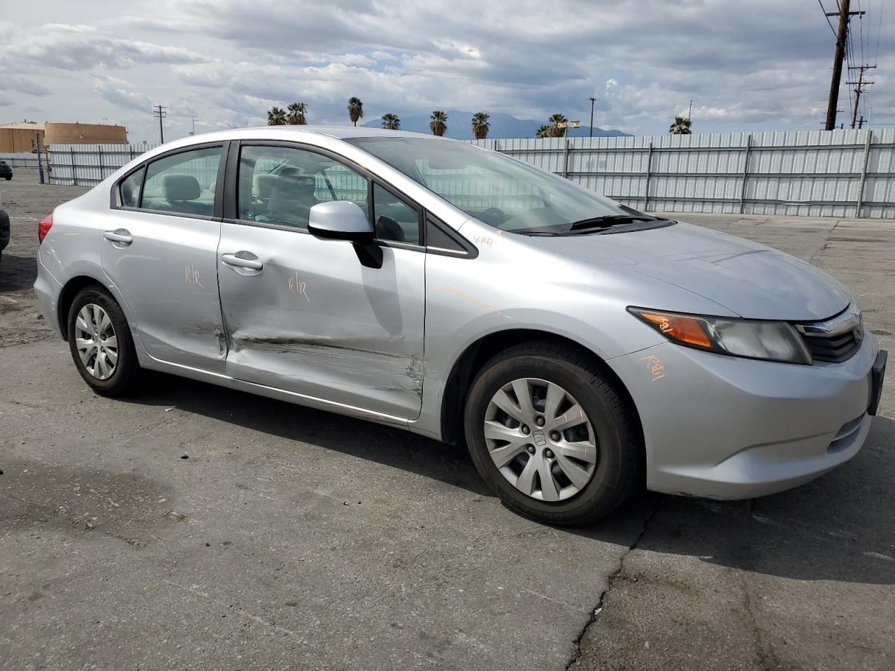 2012 HONDA CIVIC LX - Фото 4