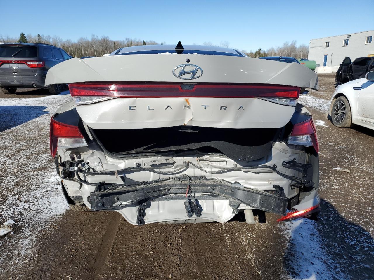 2022 HYUNDAI ELANTRA SE - Фото 6