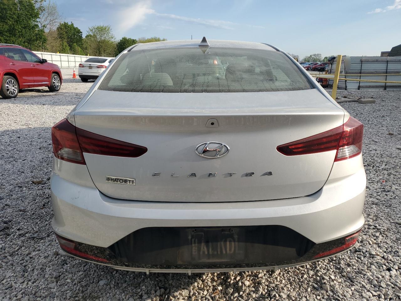 2019 HYUNDAI ELANTRA SE - Фото 6