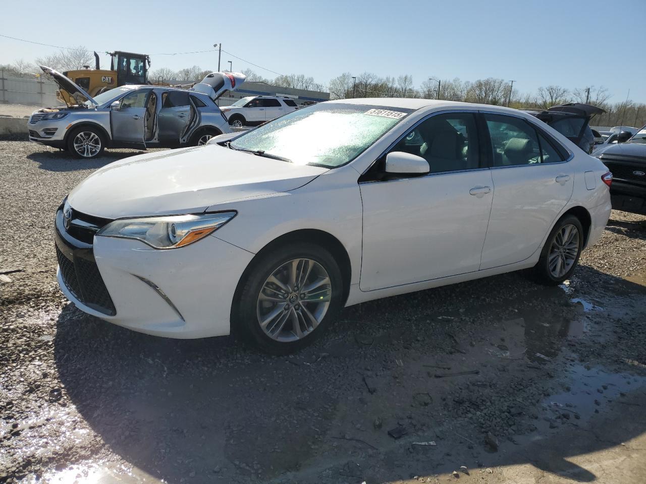 2015 TOYOTA CAMRY LE