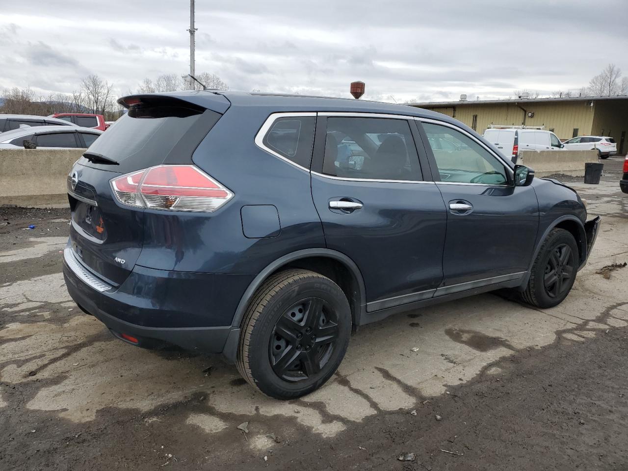2015 NISSAN ROGUE S - Фото 3
