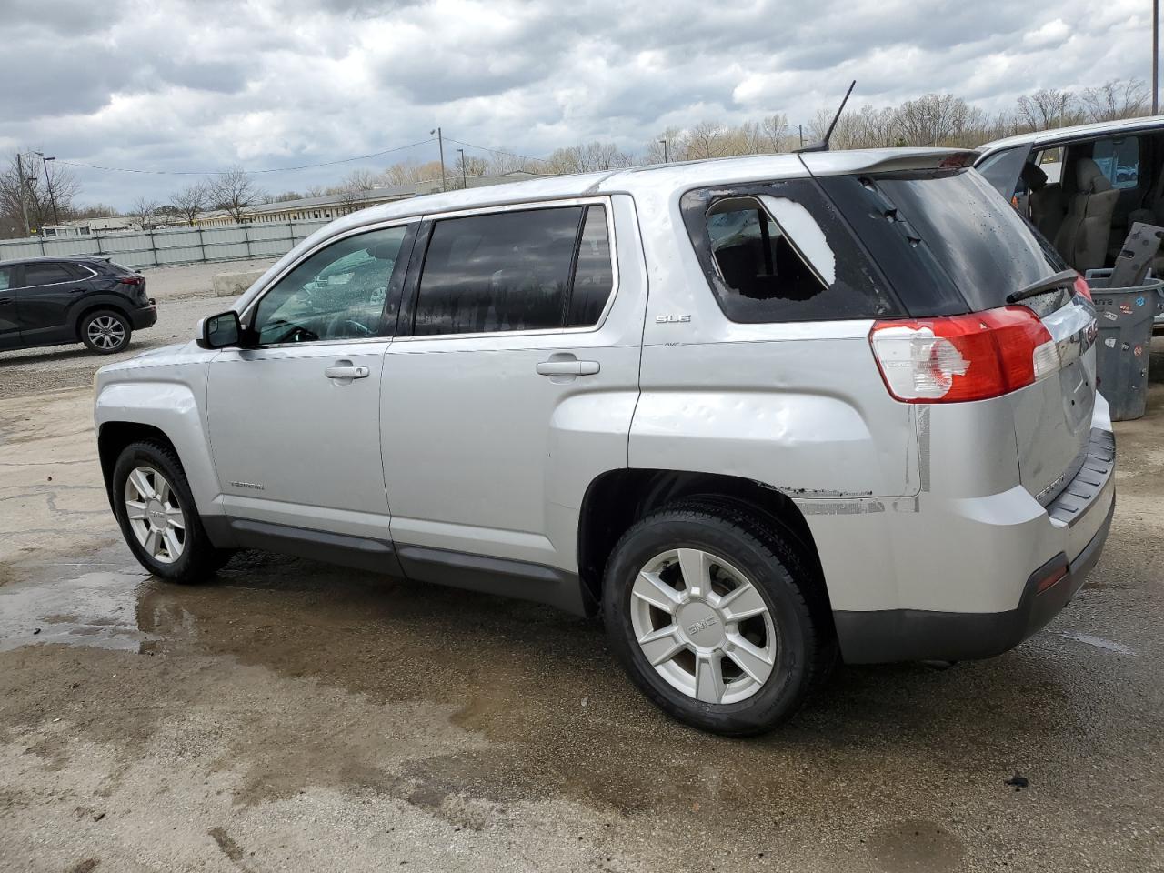 2013 GMC TERRAIN SL - Фото 2