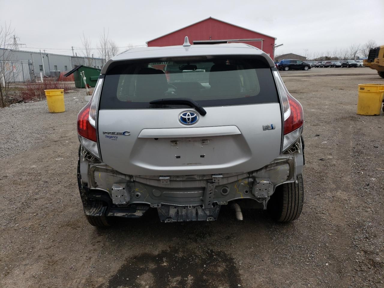 2016 TOYOTA PRIUS C - Фото 6