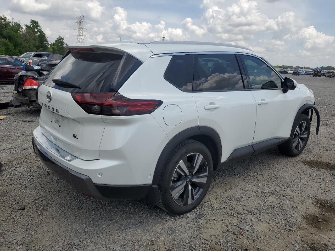 2024 NISSAN ROGUE SL - Фото 3