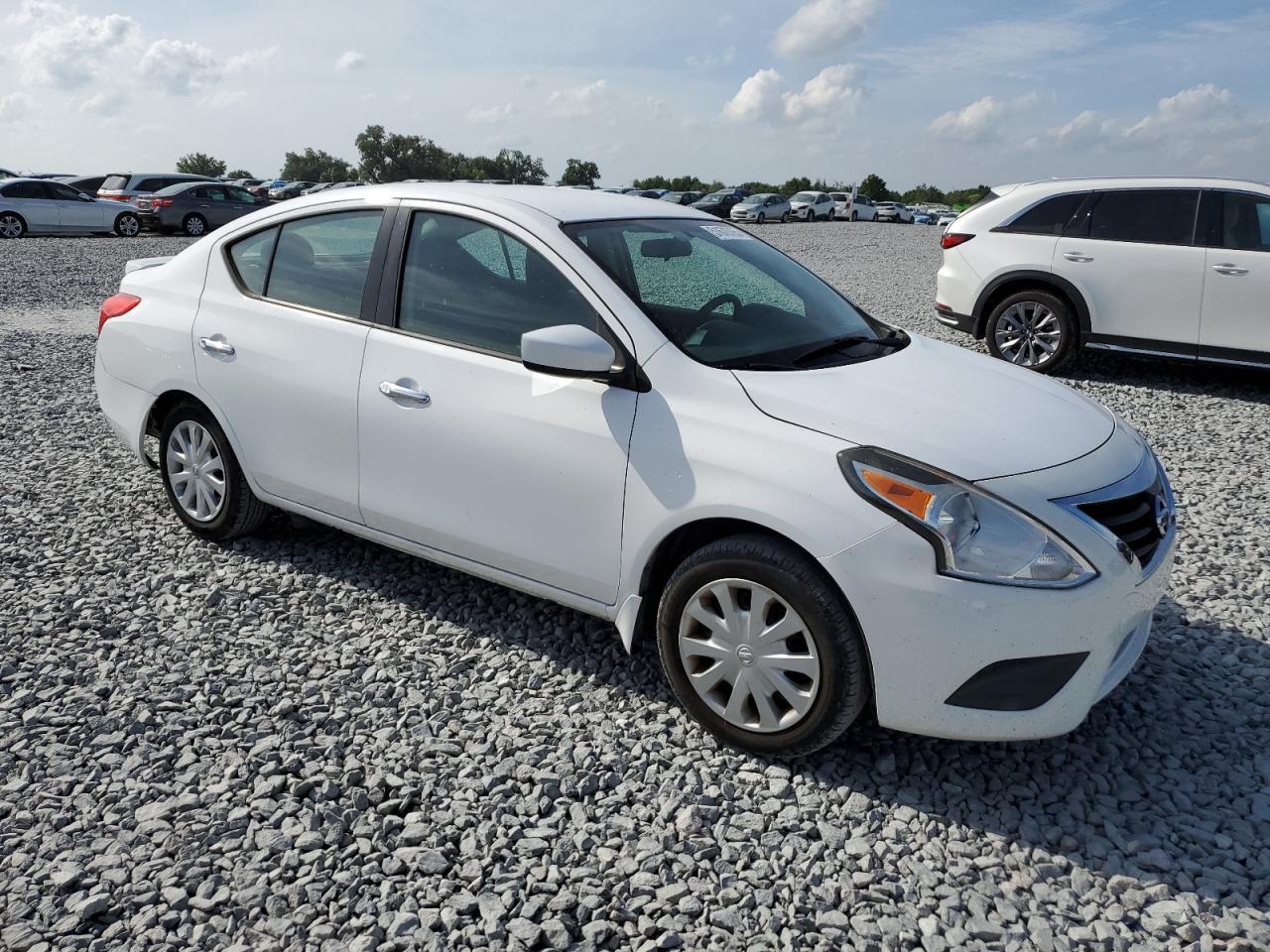 2016 NISSAN VERSA S - Image 4
