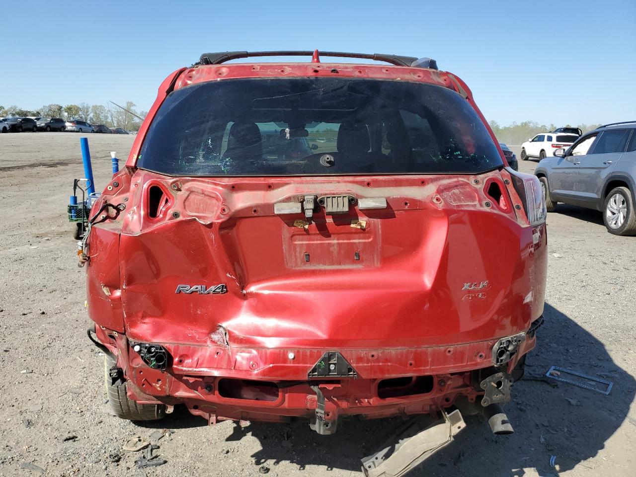 2017 TOYOTA RAV4 XLE - Фото 6