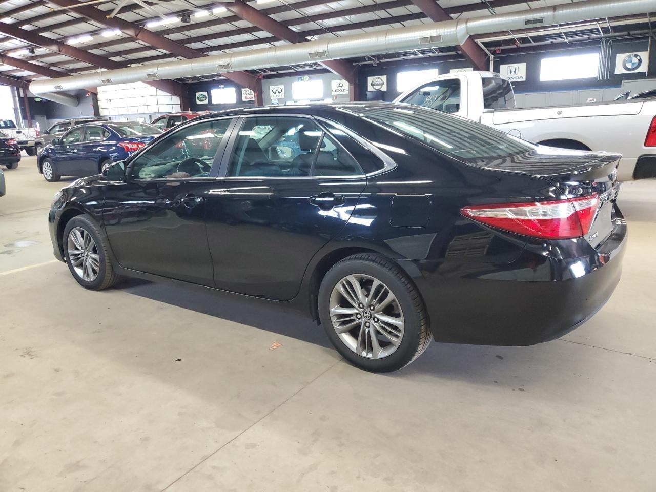 2017 TOYOTA CAMRY LE - Фото 2