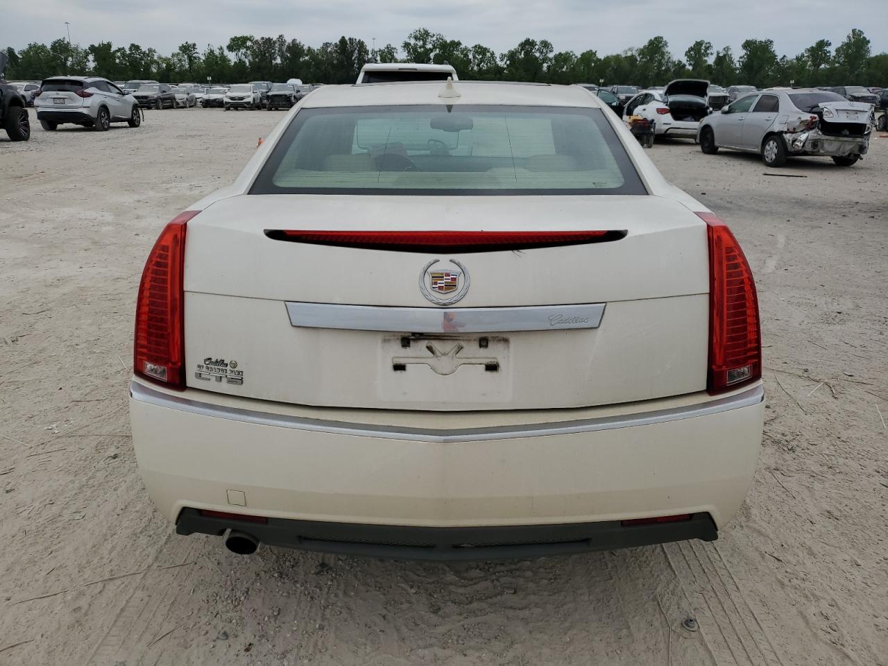 2011 CADILLAC CTS LUXURY - Image 6