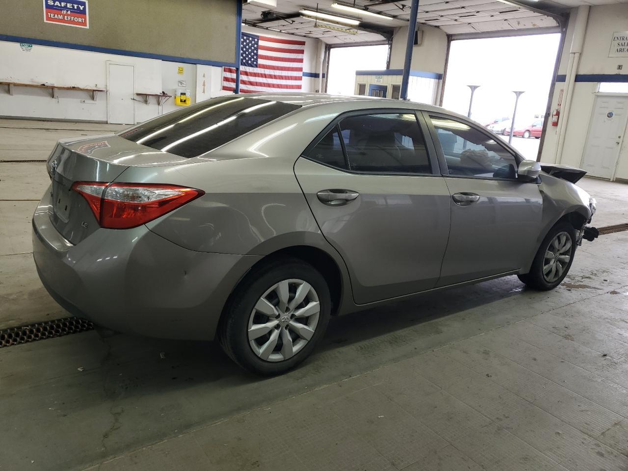 2015 TOYOTA COROLLA L - Фото 3