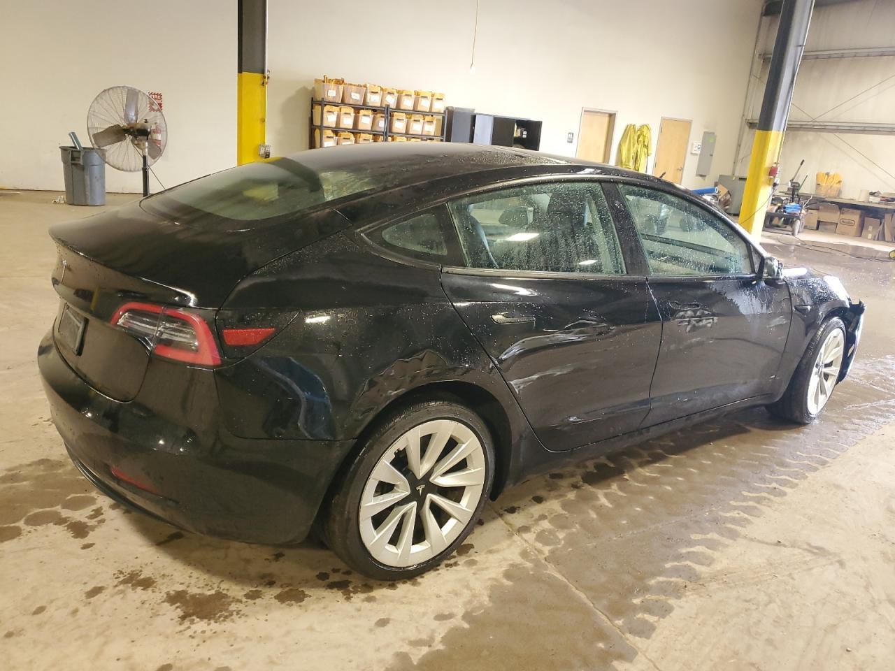 2023 TESLA MODEL 3 - Фото 3