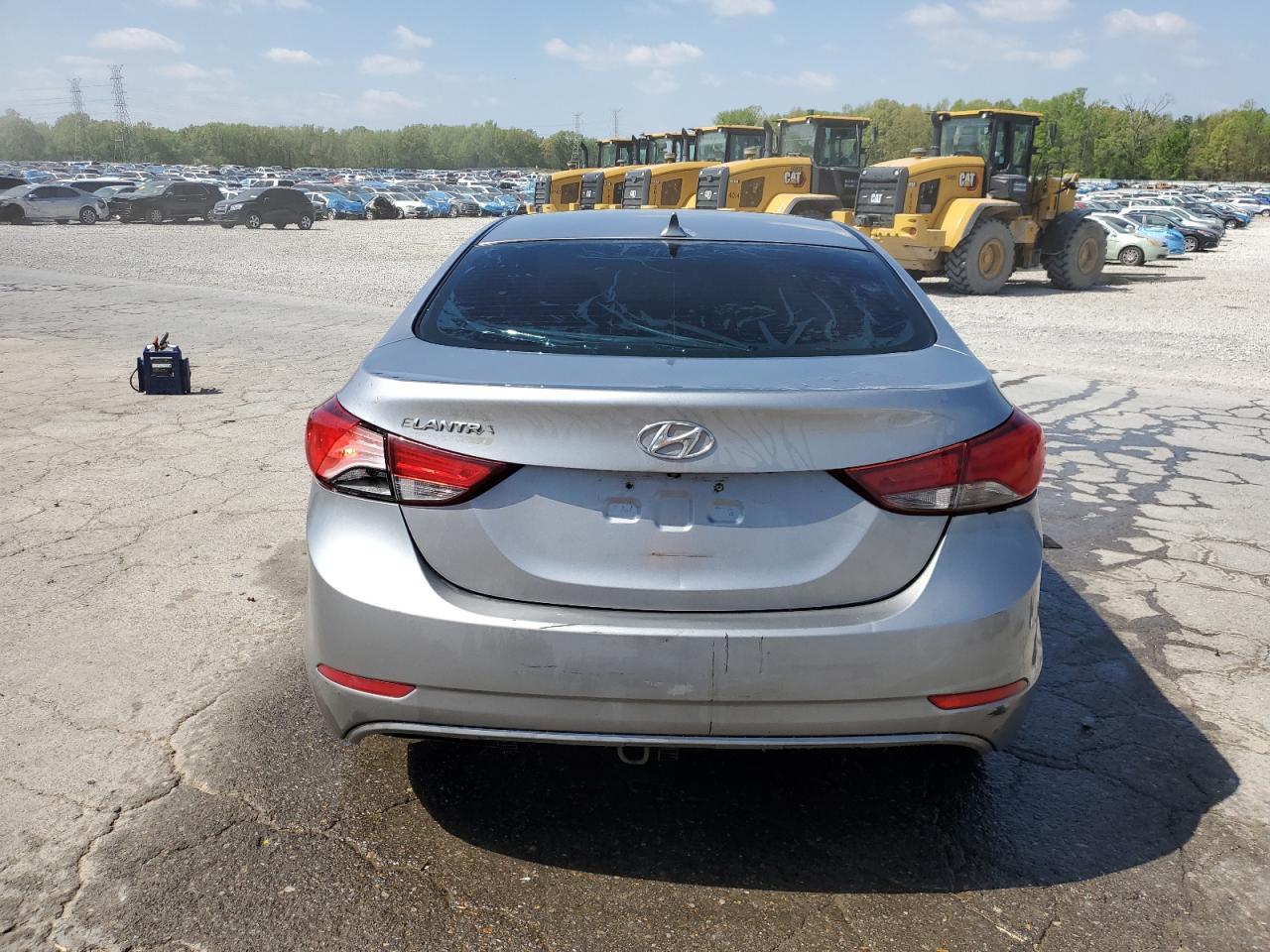 2015 HYUNDAI ELANTRA SE - Image 6