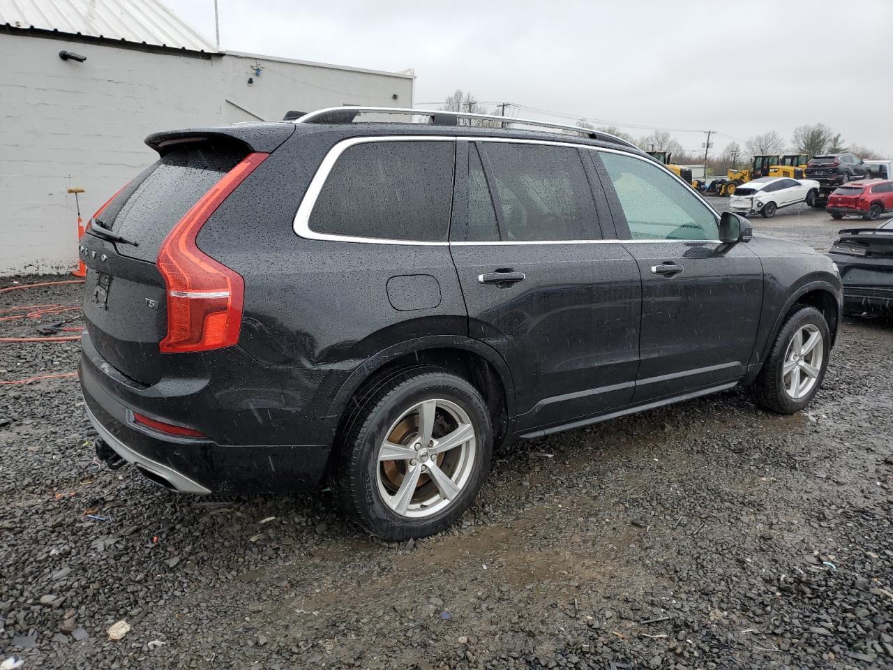 2016 VOLVO XC90 T5 - Фото 3