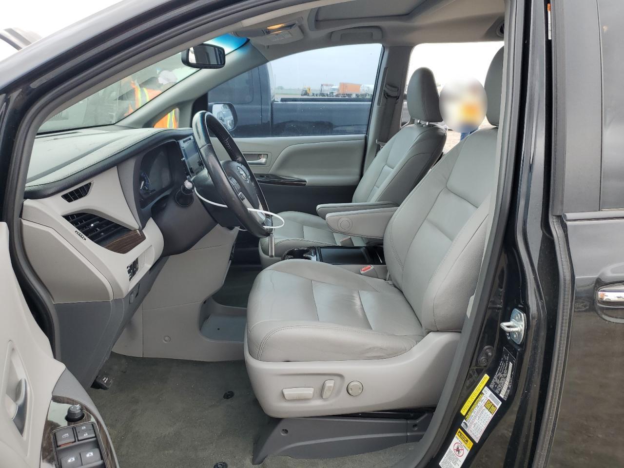 2015 TOYOTA SIENNA XLE - Фото 7