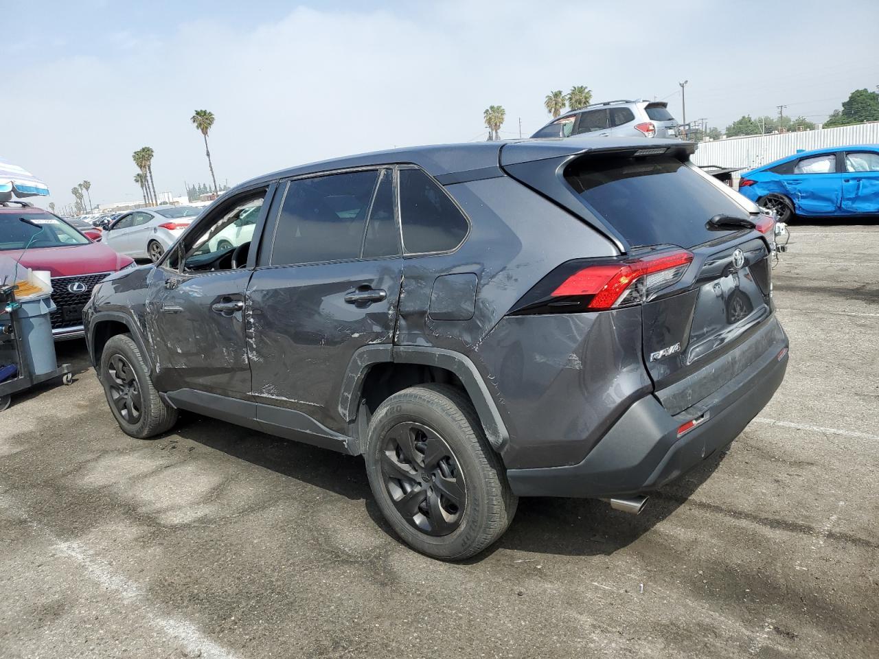 2023 TOYOTA RAV4 LE - Фото 2