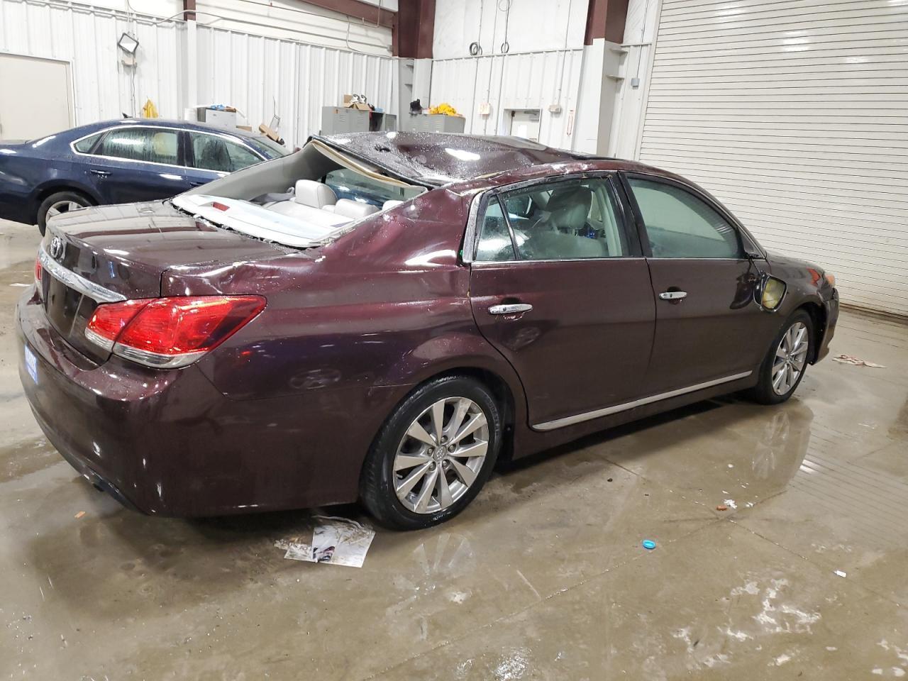 2011 TOYOTA AVALON BAS - Image 3