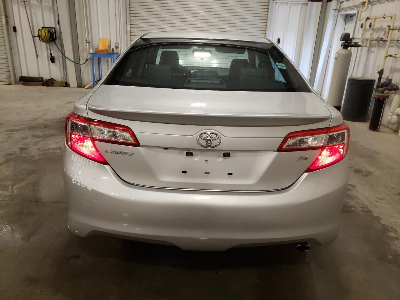 2014 TOYOTA CAMRY L - Image 6