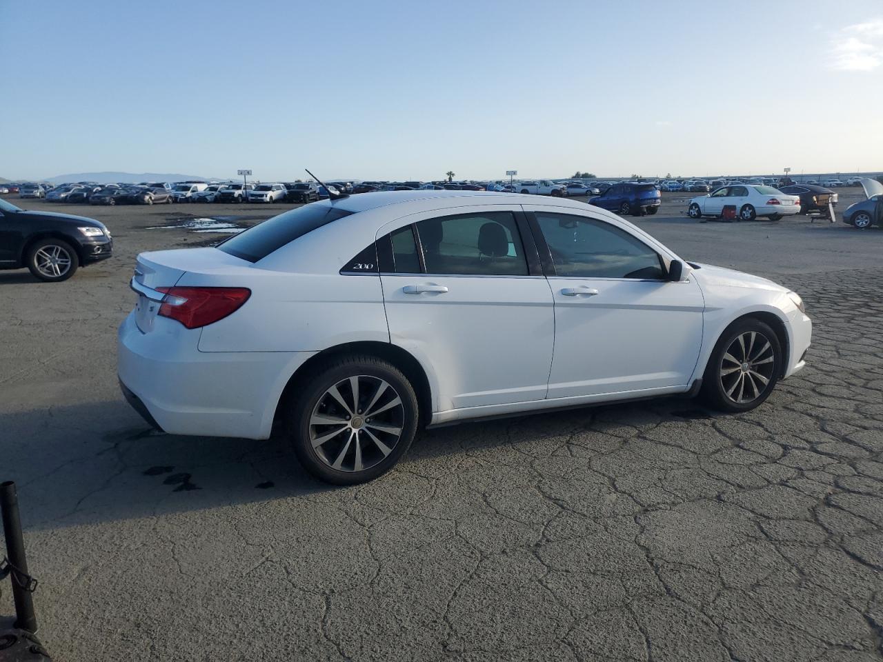 2012 CHRYSLER 200 TOURIN - Image 3