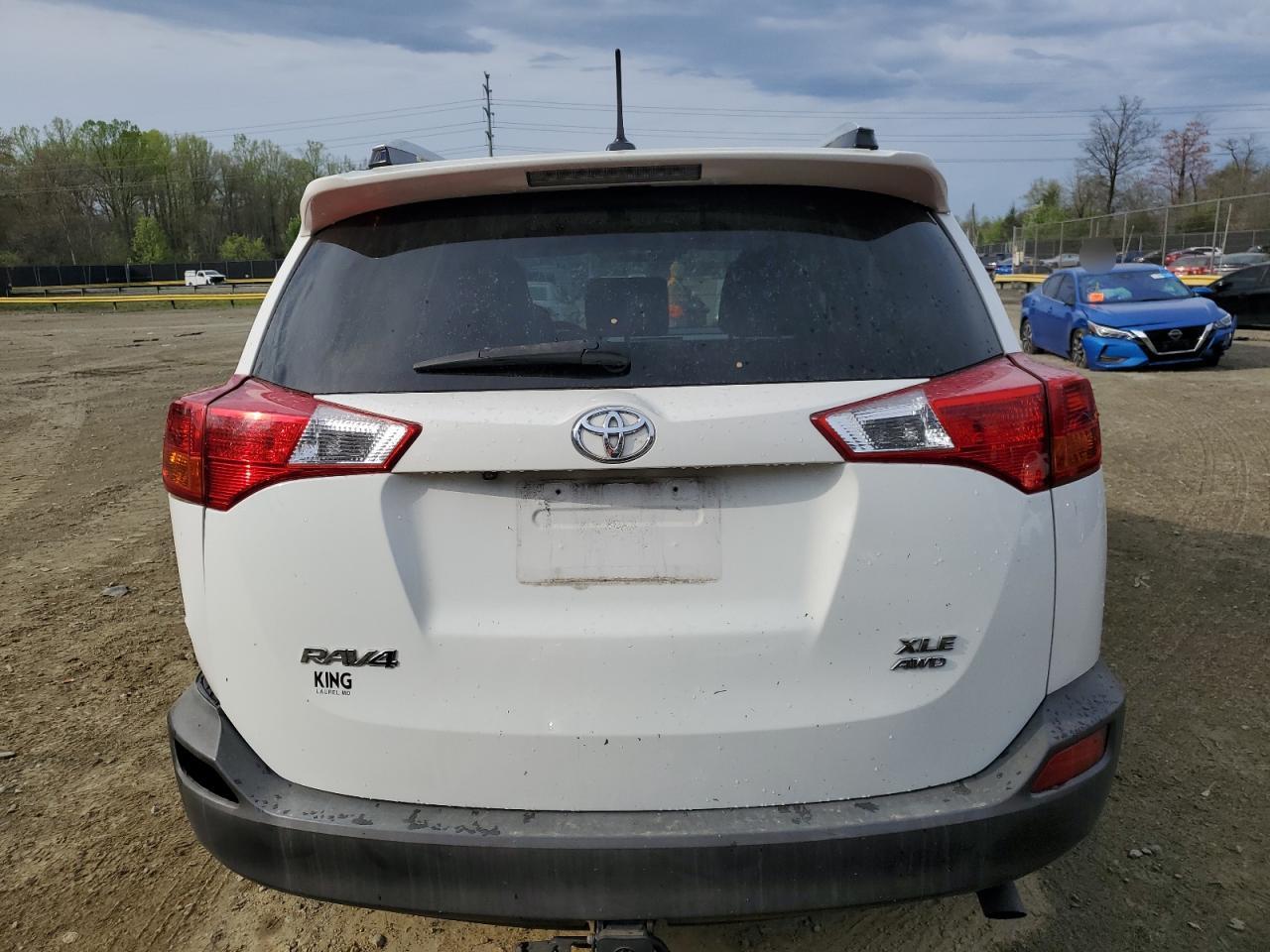 2015 TOYOTA RAV4 XLE - Фото 6
