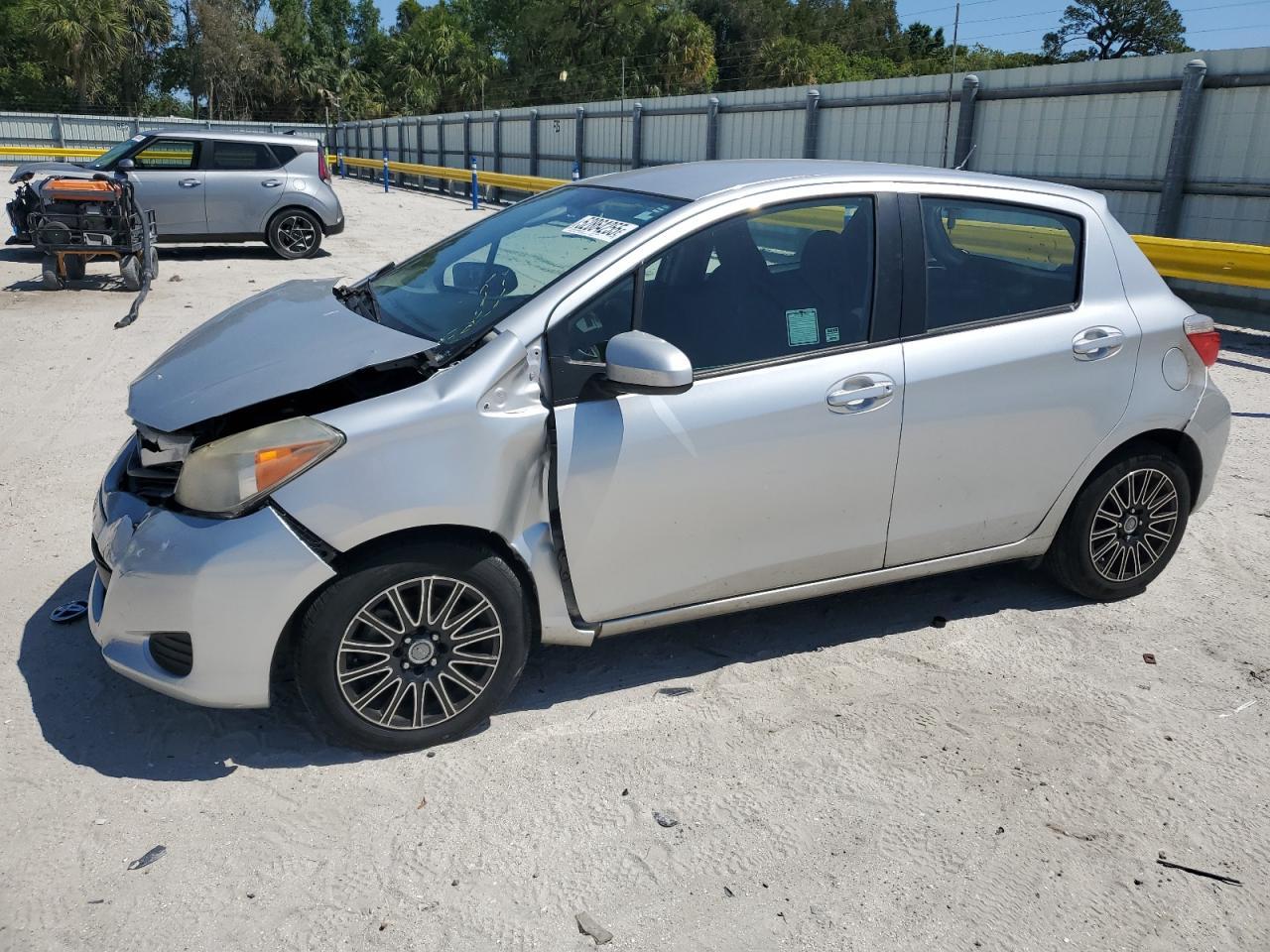 2014 TOYOTA YARIS
