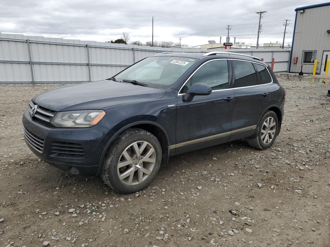 2014 VOLKSWAGEN TOUAREG V6