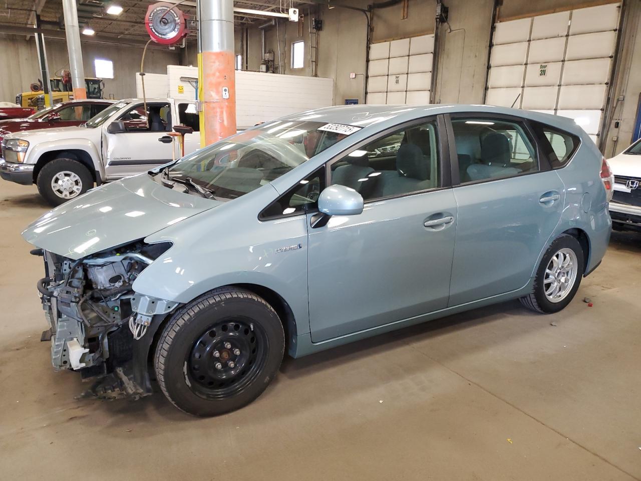 2017 TOYOTA PRIUS V
