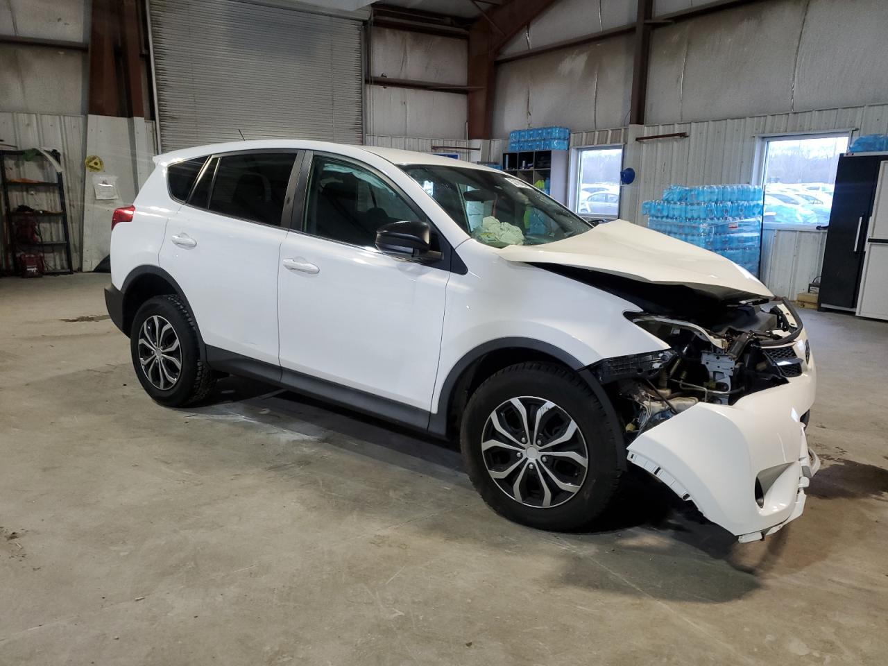 2015 TOYOTA RAV4 LE - Фото 4