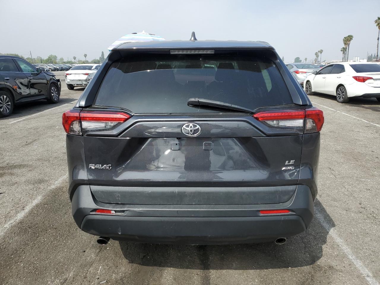 2023 TOYOTA RAV4 LE - Фото 6