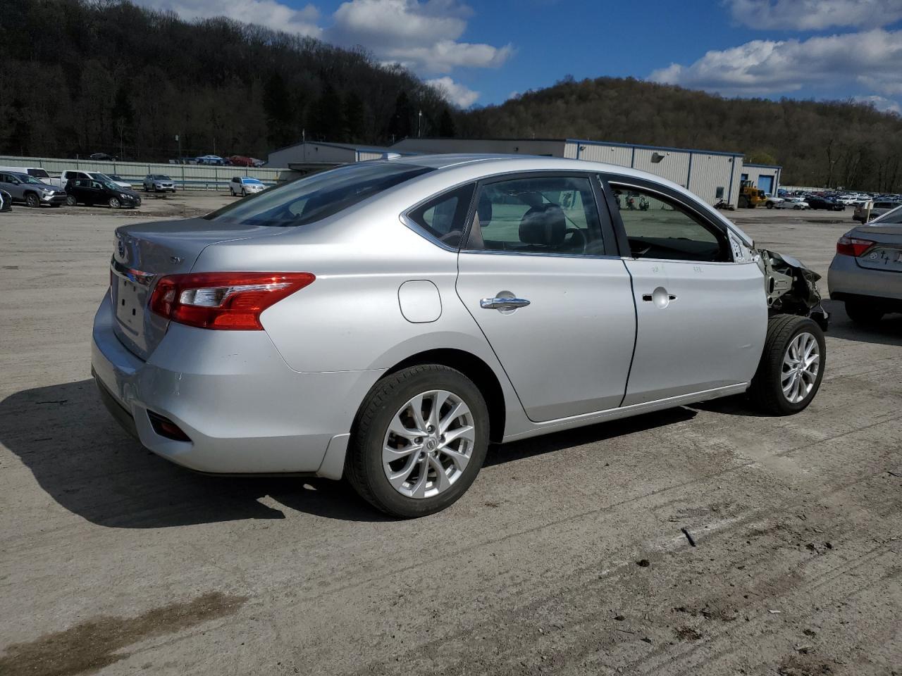 2017 NISSAN SENTRA S - Фото 3