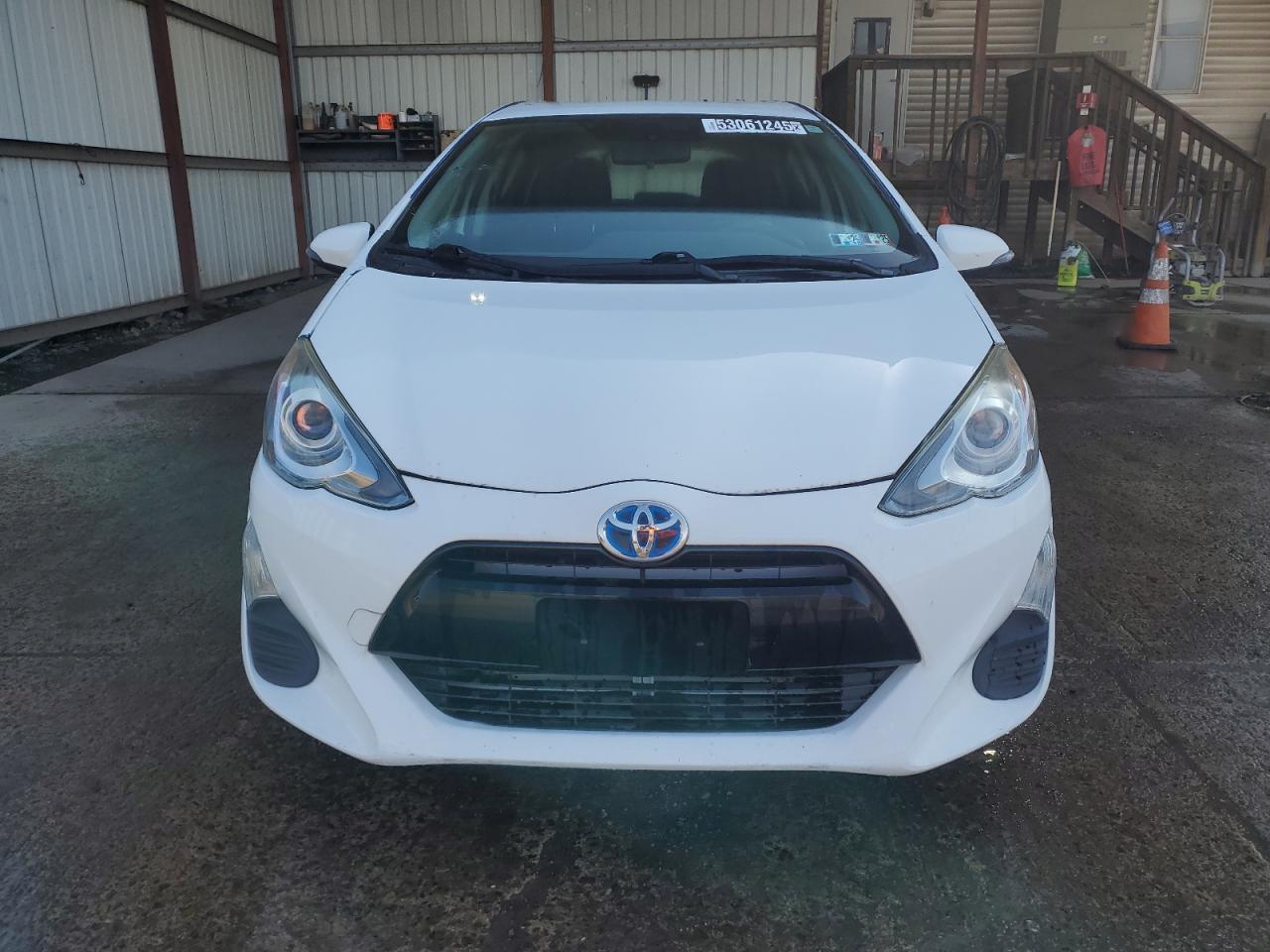 2016 TOYOTA PRIUS C - Фото 5