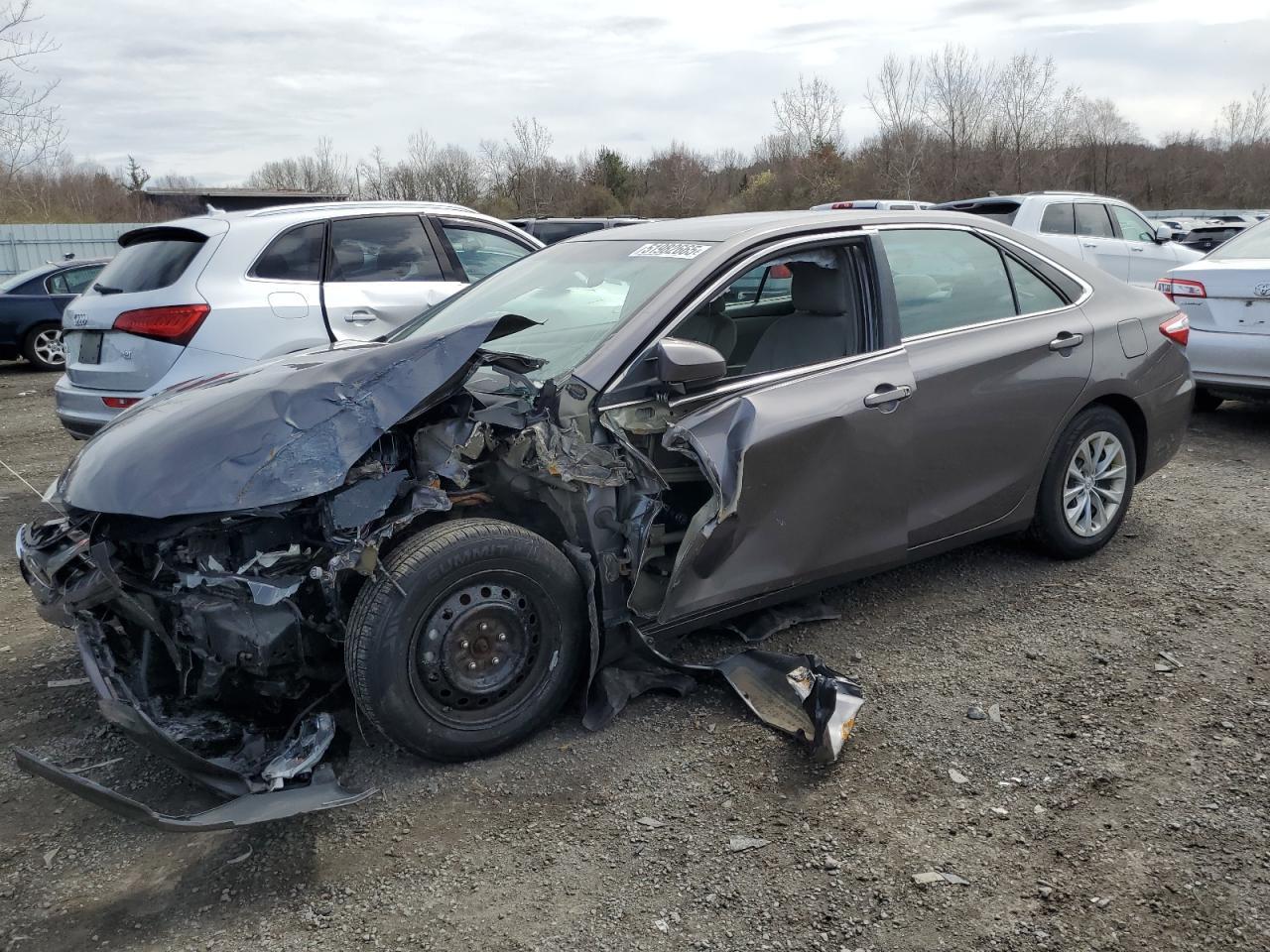 2015 TOYOTA CAMRY LE
