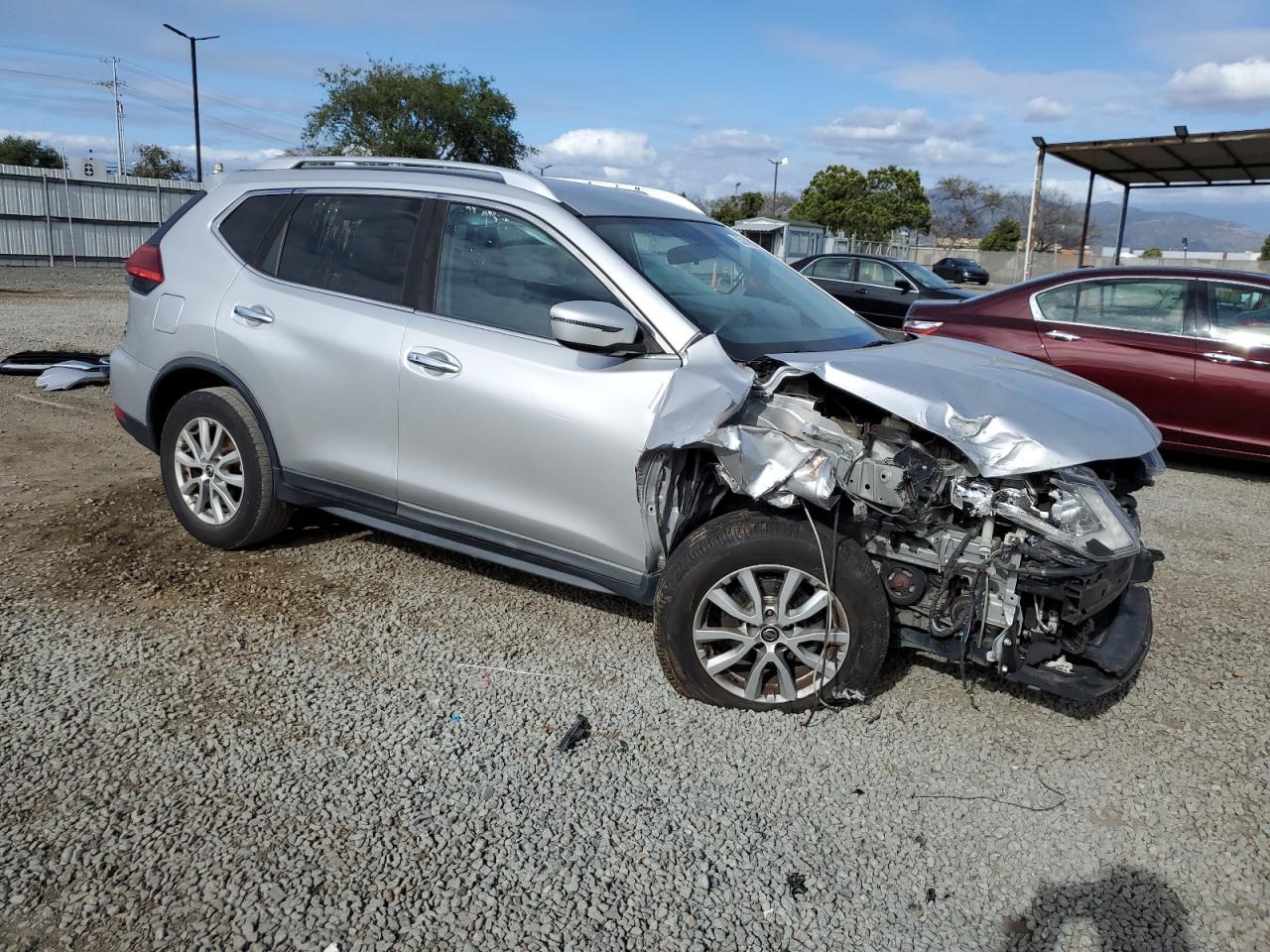 2017 NISSAN ROGUE S - Image 4