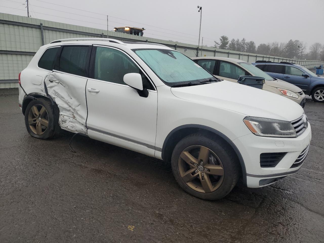 2016 VOLKSWAGEN TOUAREG TD - Фото 4