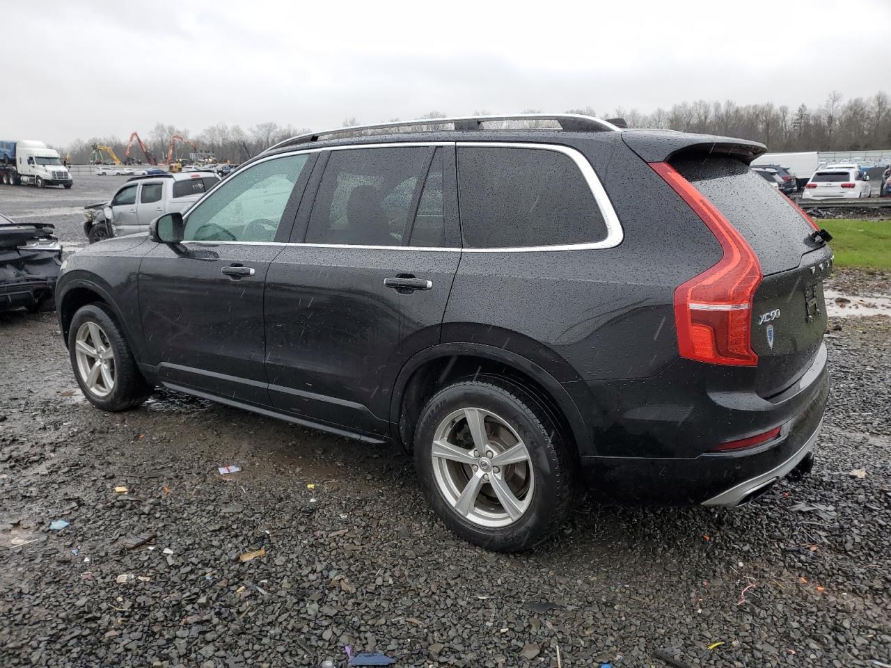 2016 VOLVO XC90 T5 - Фото 2