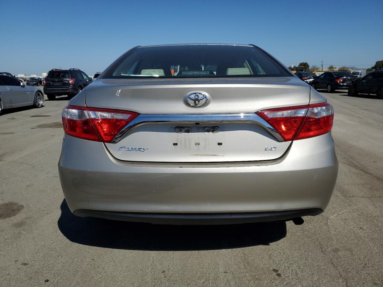 2016 TOYOTA CAMRY LE - Image 6