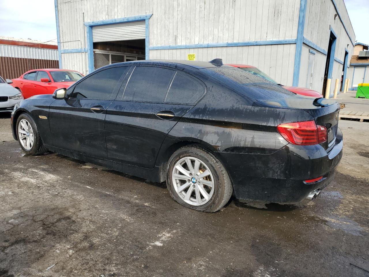 2016 BMW 528 I - Фото 2