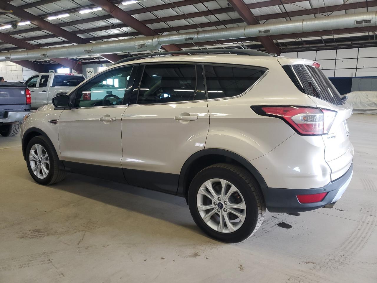 2017 FORD ESCAPE SE - Фото 2