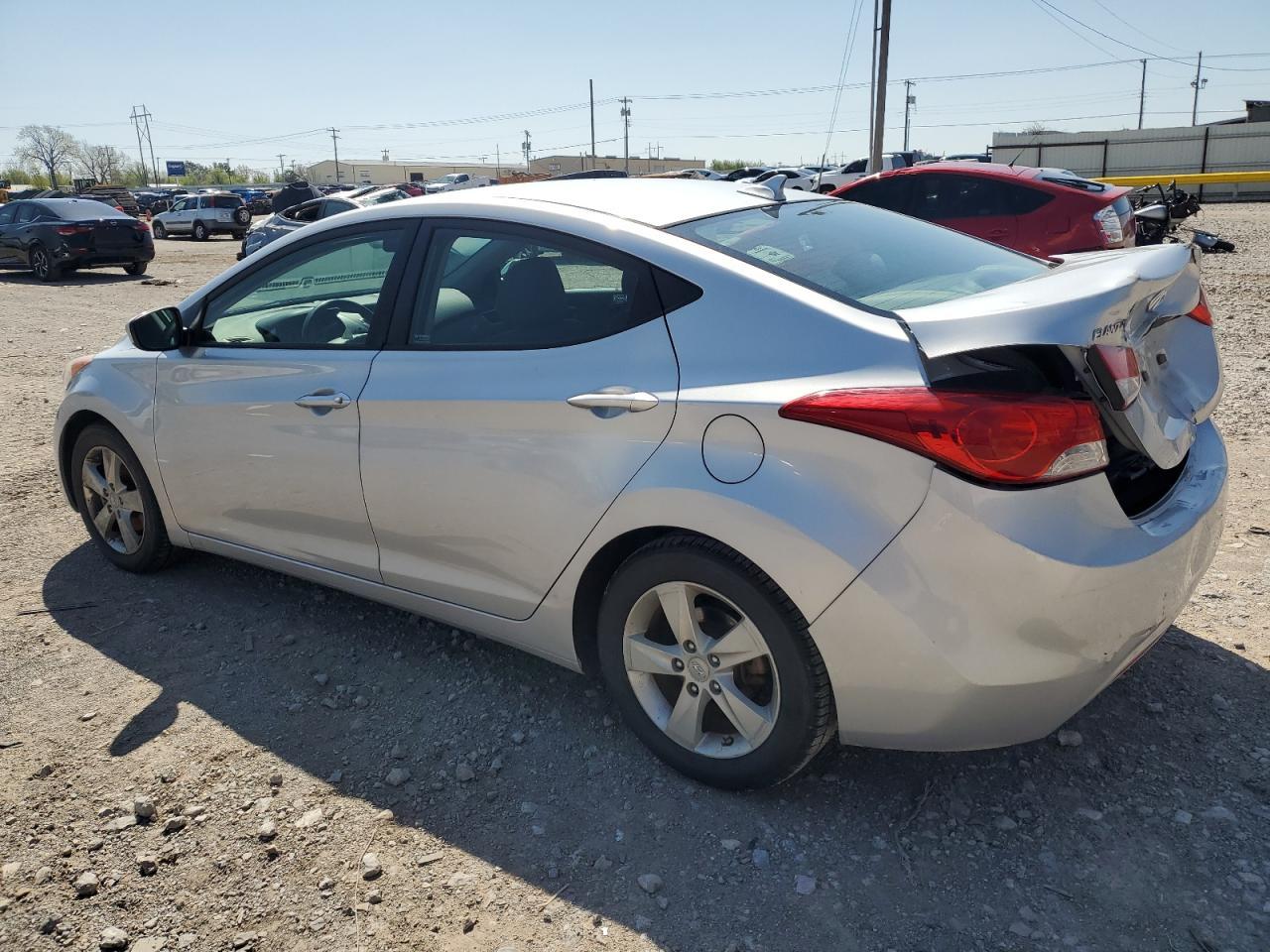 2013 HYUNDAI ELANTRA GL - Image 2