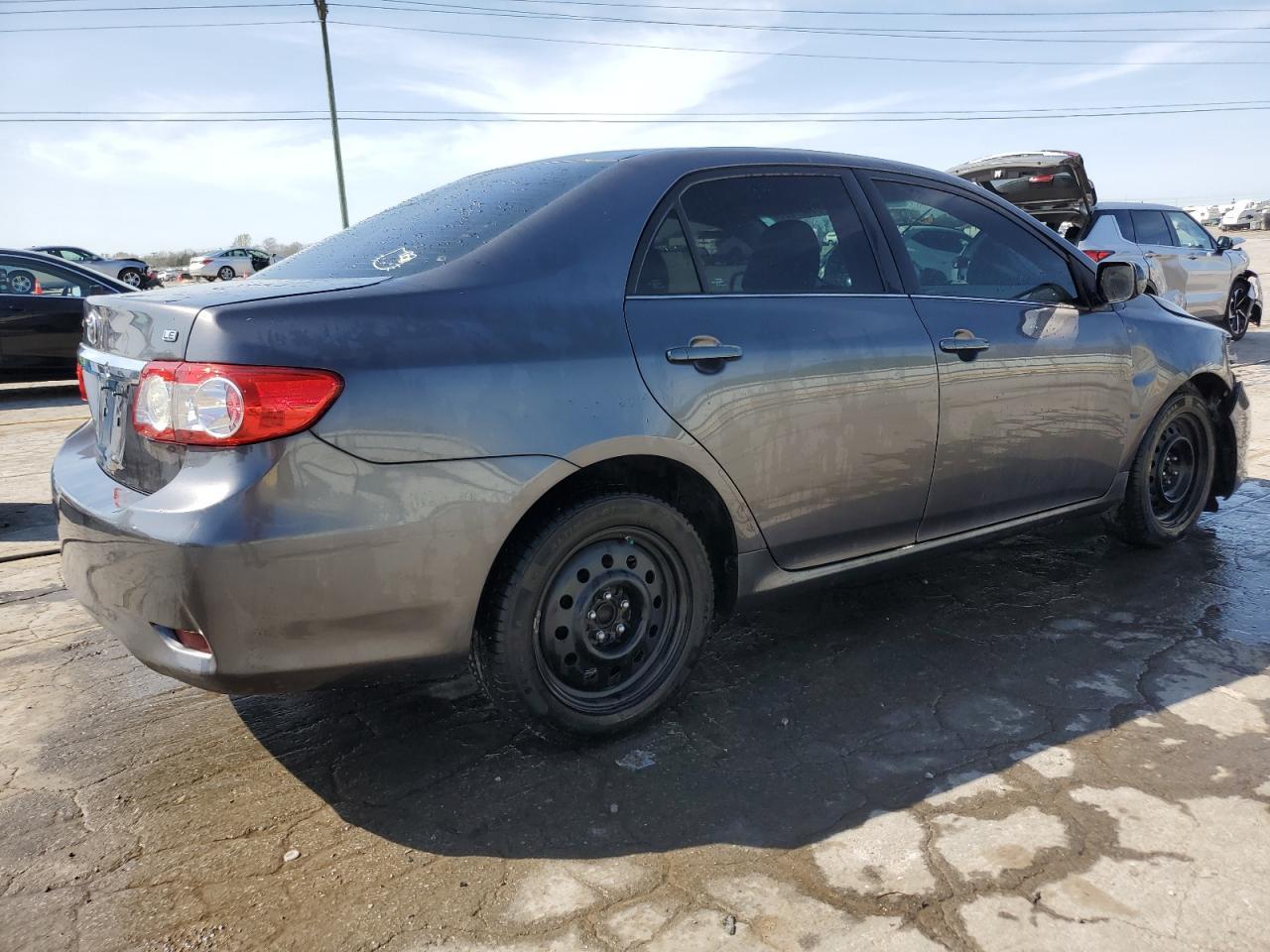 2013 TOYOTA COROLLA BA - Фото 3