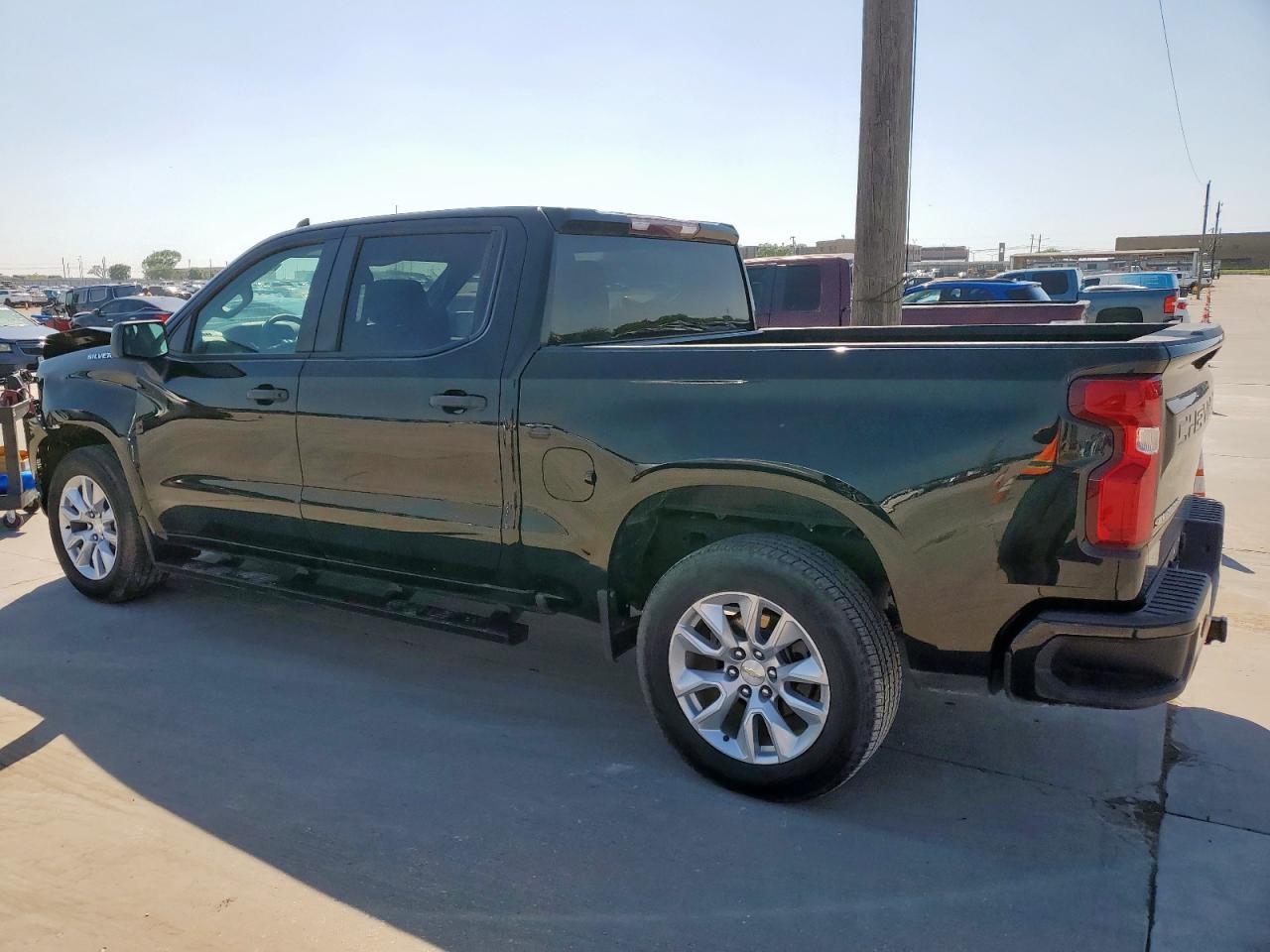 2021 CHEVROLET SILVERADO - Фото 2