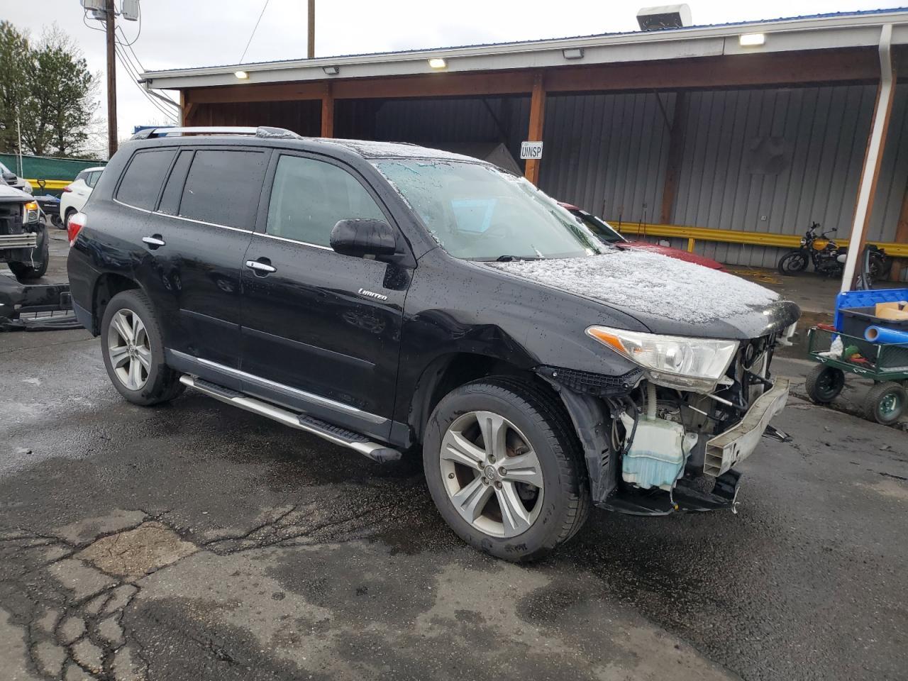 2011 TOYOTA HIGHLANDER - Image 4
