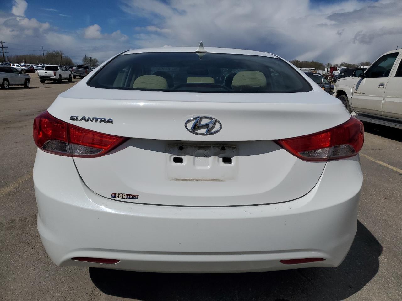 2013 HYUNDAI ELANTRA GL - Image 6