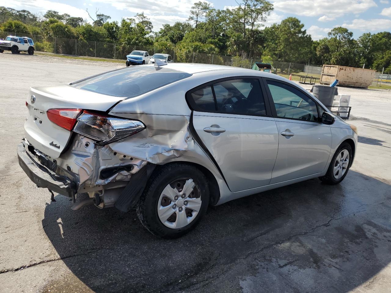 2015 KIA FORTE LX - Фото 3